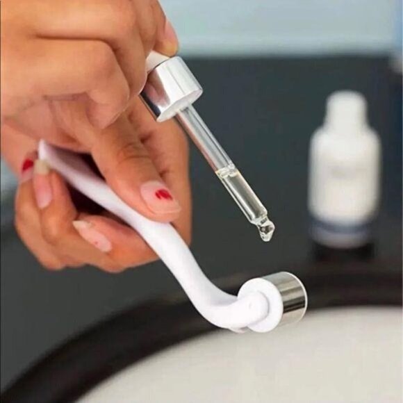 Ice Roller Kit with Face Serum Brand New In Box Skincare Puffiness Pores Wrinkle - Picture 6 of 7